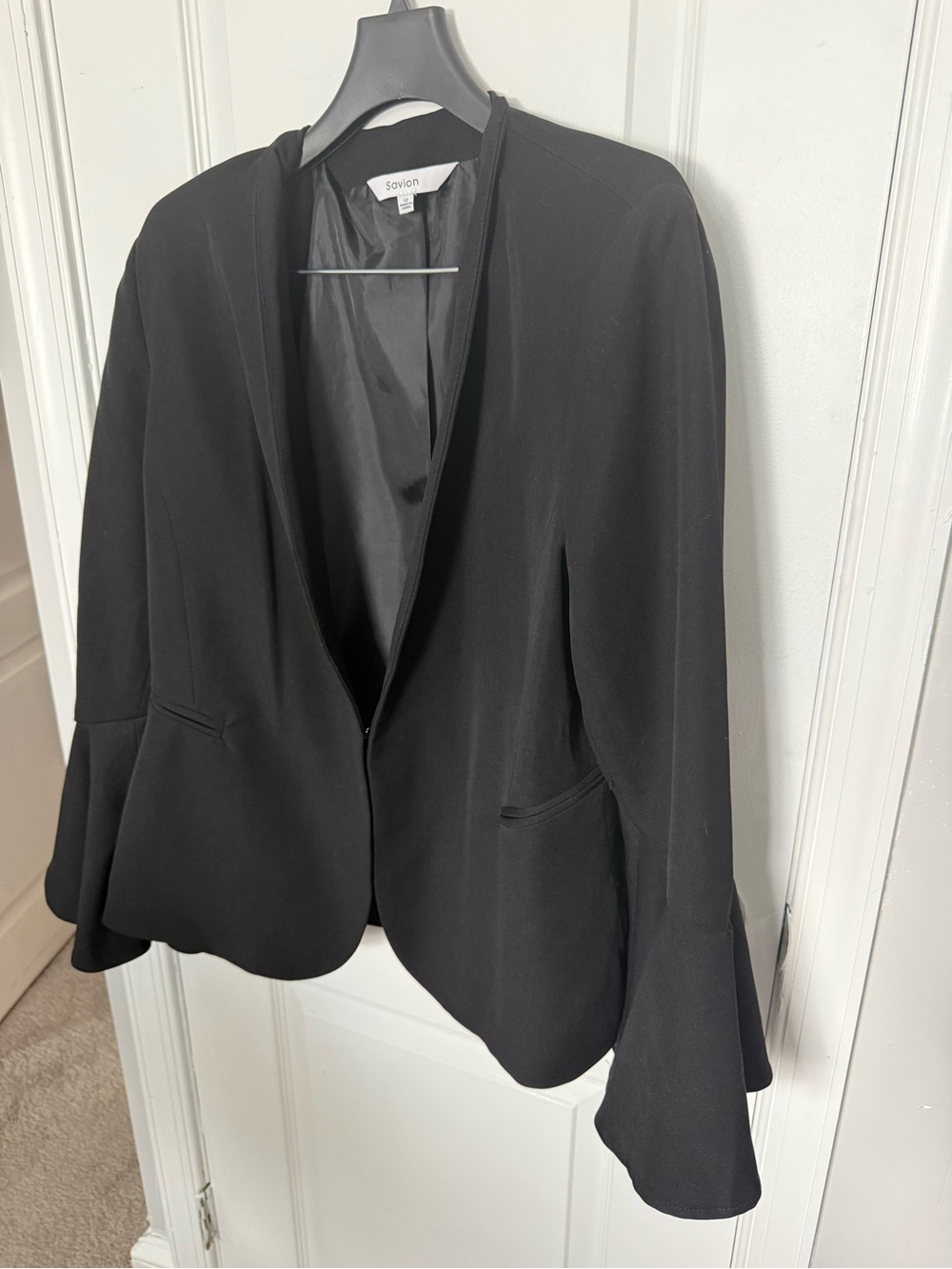 Savion Women's Black Open-Front Tailored Blazer with Flared Cuffs